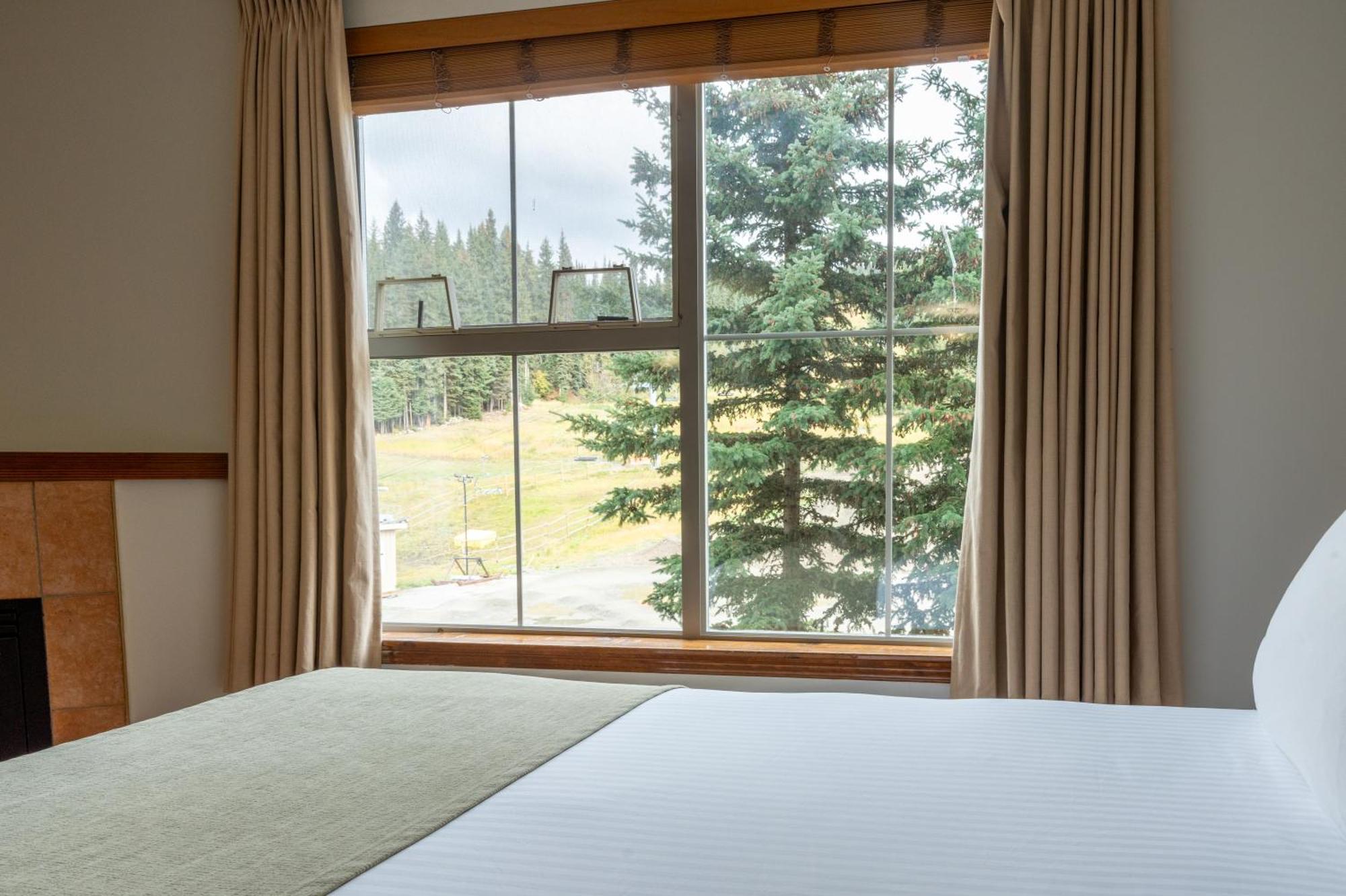 Sundance Lodge Sun Peaks Exterior foto